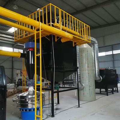 La fábrica proporcionó la pila seca inútil de la batería seca que reciclaba el equipo en venta